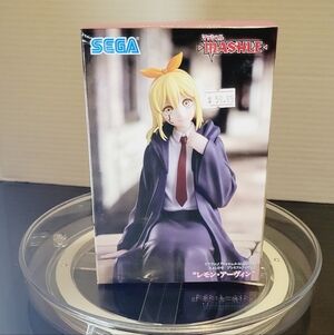 SEGA Mashle Figure - Purple and Yellow